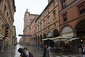 Bologna: Via dell'Indipendenza, Cattedrale di San Pietro, 25.5.2024 Bologna