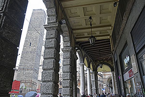 Bologna: Torre della Garisenda, 25.5.2024 Bologna