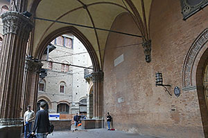 Bologna: Palazzo della Mercanzia, 25.5.2024 Bologna