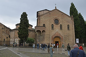 Bologna: Chiesa del Santo Sepolcro, Basilica di Santo Stefano, Piazza Santo Stefano, 25.5.2024 Bologna