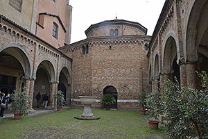Bologna: Chiesa del Santo Sepolcro, Catino di Pilato, 25.5.2024 Bologna