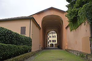 Bologna: Portico del Baraccano, 25.5.2024 Bologna