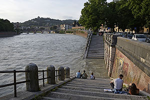 Verona: breh rieky Adige, 19.5.2024 Verona