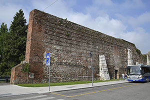 Verona: Piazzale Maestri del Commercio, 20.5.2024 Verona