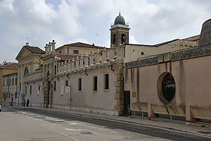 Verona: Via Carlo Montanari, Chiesa delle Stimate, 20.5.2024 Verona