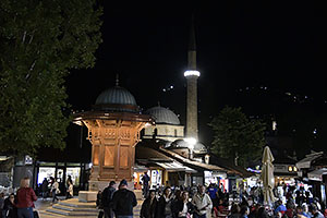 Sarajevo: Baščaršija, Sebilj, Baščaršijska džamija, 28.4.2024 Sarajevo