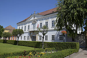 Vác