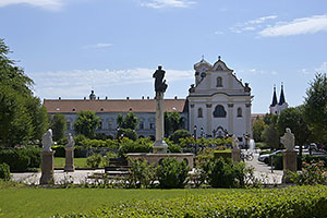 Vác